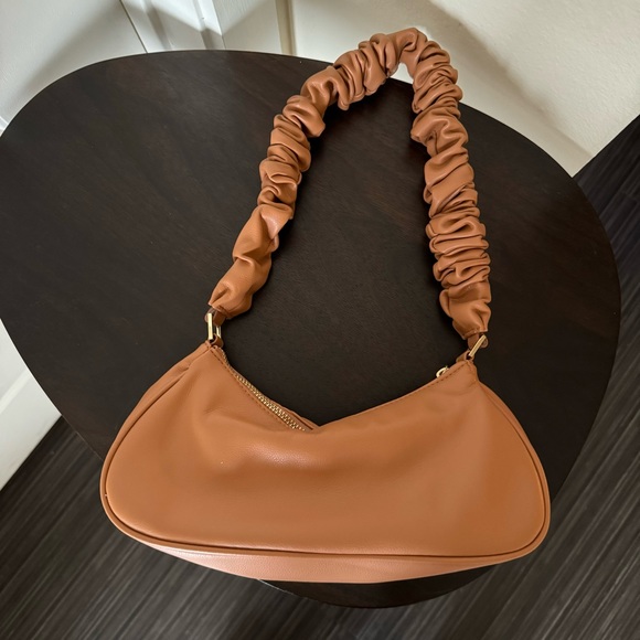 Wild Fable Baguette Shoulder Handbag in Brown - Picture 5 of 6